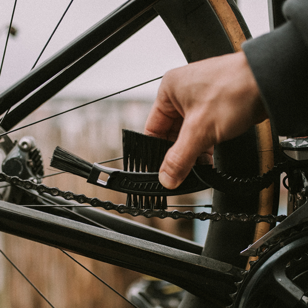 DYNAMIC BIKE CARE Claw Cleaning Brush