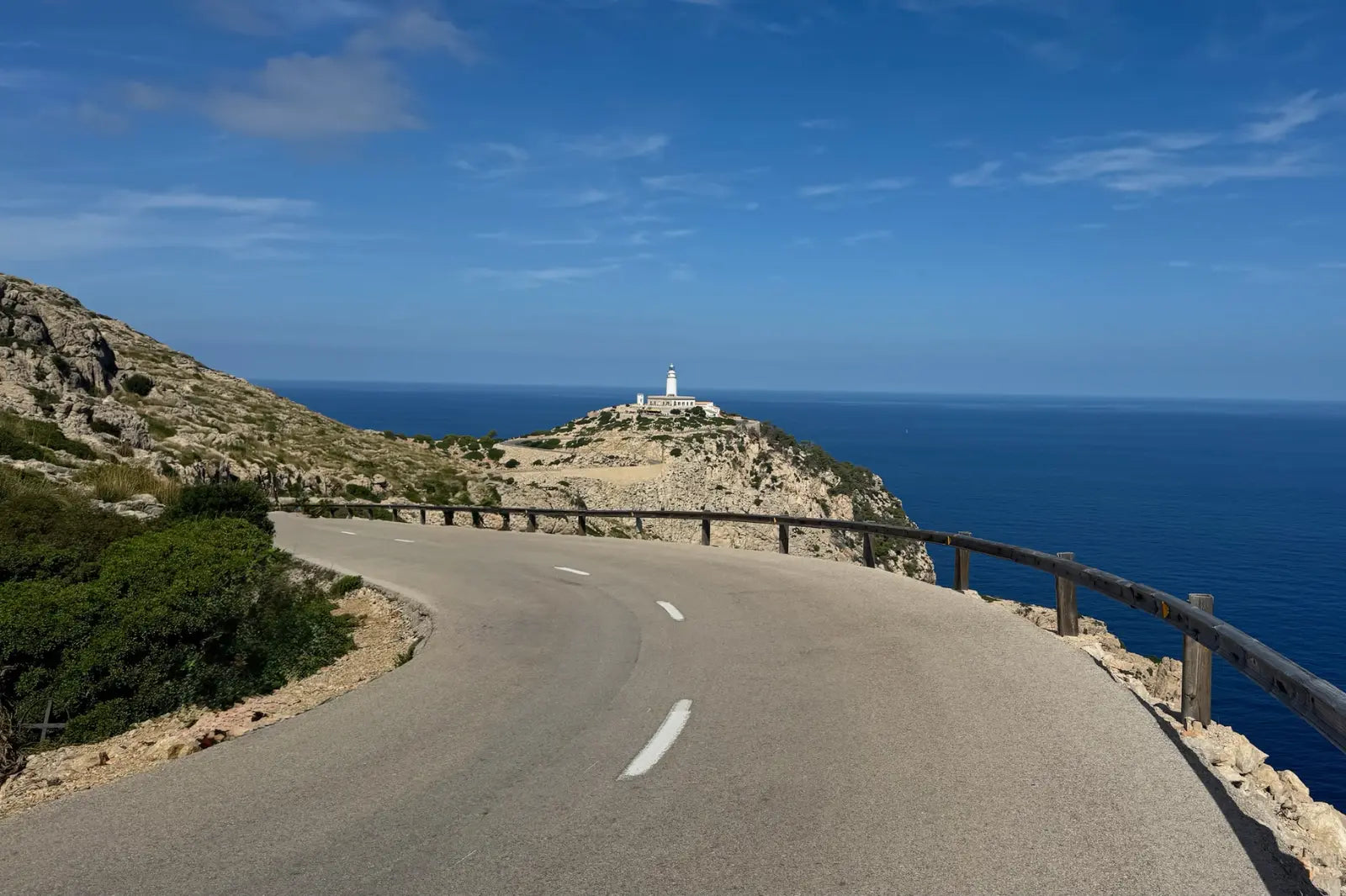 MegaRawBar-Germany vegan Sportnahrung Cap Formentor - YOUR CLEANEST CHOICE