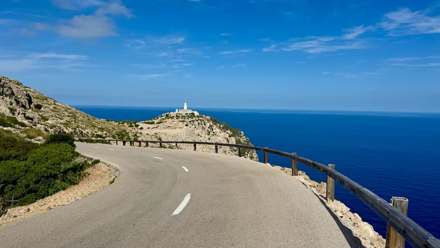 MegaRawBar-Germany vegan Sportnahrung Cap Formentor - YOUR CLEANEST CHOICE