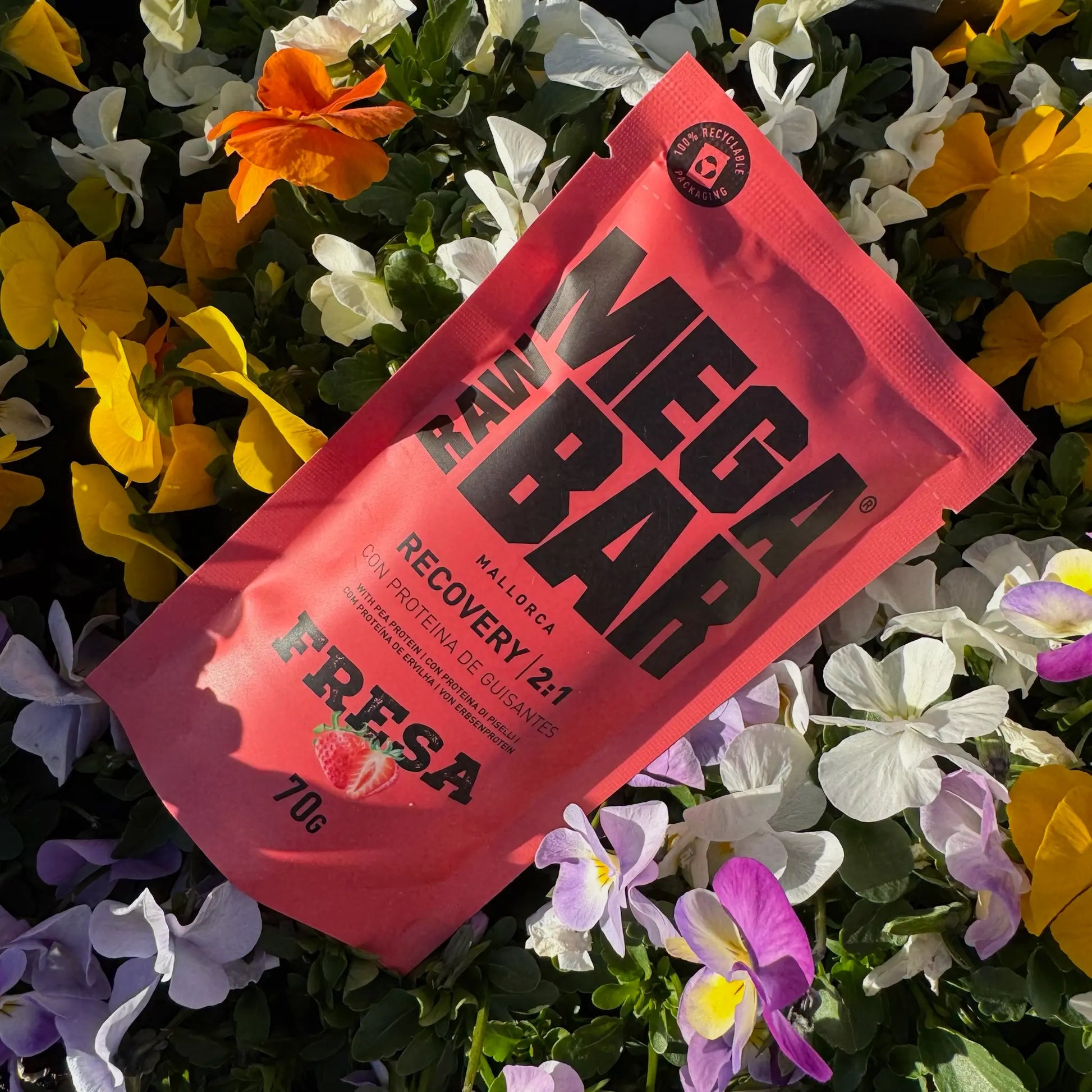 MegaRawBar Mega Recovery Drink 70g Mini Beutel für Unterwegs Geschmack Erdbeer
