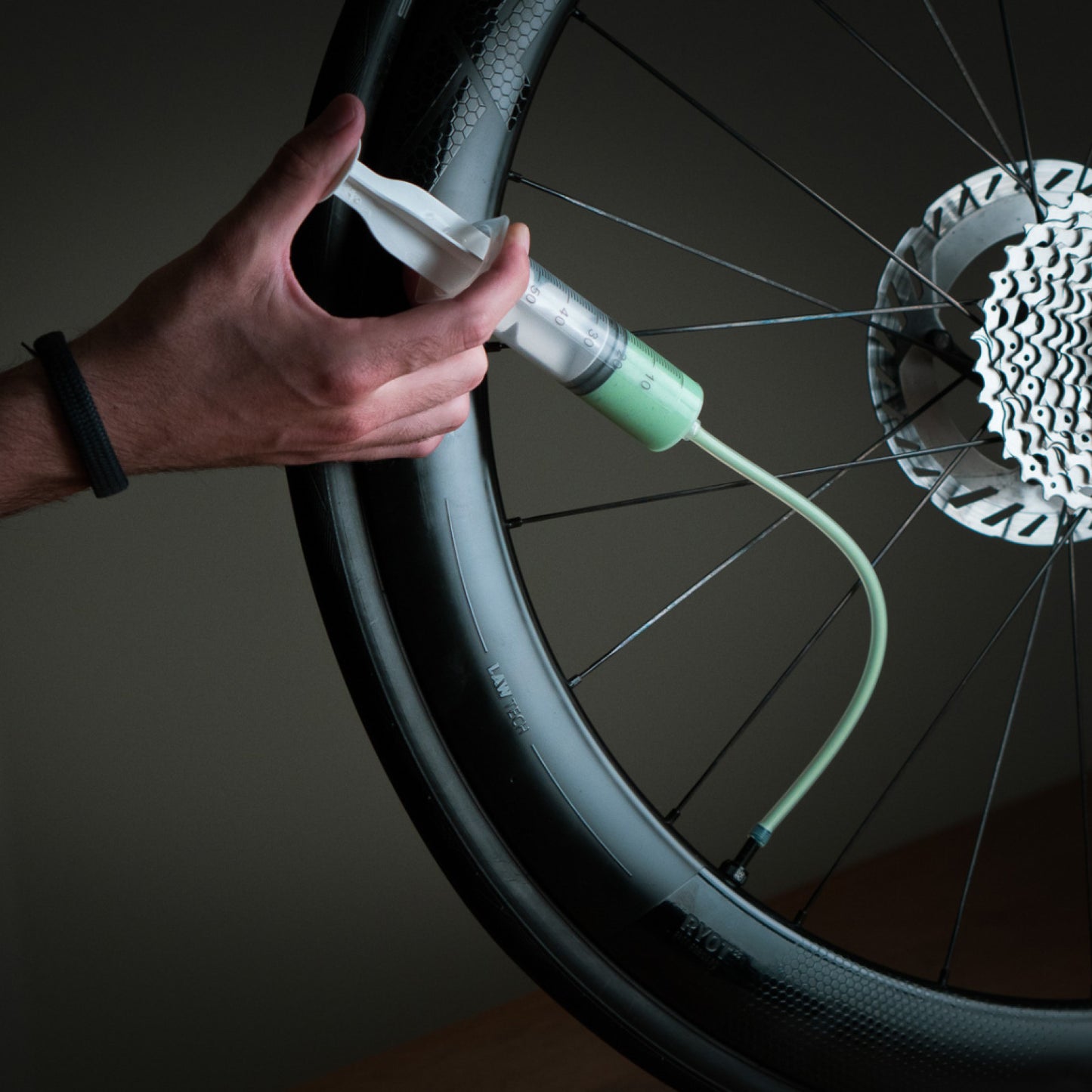 DYNAMIC BIKE CARE Bar Keeper Pro Reifendichtmittel